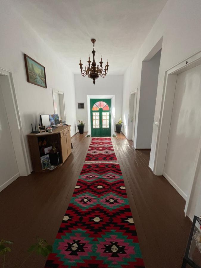 Intown Guesthouse Shkodër Extérieur photo